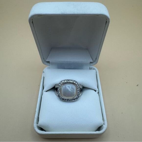 Women’s 925 Sterling Silver and Mother of Pearl CZ Rope Band Ring Size 6.75 - Picture 2 of 16